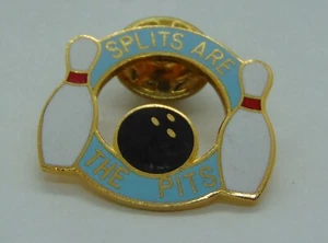 Vintage 1990er Bowling Ball Splits Are The Pits Anstecknadel Rückseite  - Bild 1 von 2