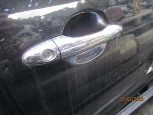 MANIGLIA PORTA ESTERNA ANTERIORE LATO GUIDA KIA SPORTAGE MK3 2012 OSF - Foto 1 di 6