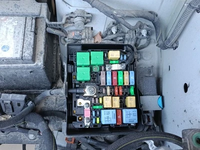 SCATOLA RELÈ/FUSIBILI / 2605469 PER CITROËN JUMPY III FURGONETA V_ 1.5 BLUEHDI - Immagine 1 di 4