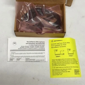 New Motorola BDN6730A Black 3-Wire Surveillance Kit With 3.5mm Connector ** - Zdjęcie 1 z 7