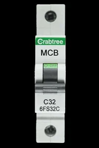 DISYUNTOR CIRCUITO MCB CRABTREE 32 AMP CURVE C 6kA 6fs32c bc - Imagen 1 de 6