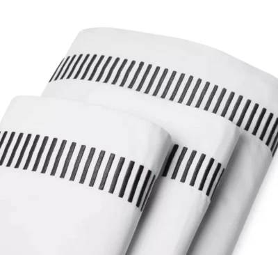 NUEVO MATOUK Sterling Standard Sham, 350 hilos percal, blanco/gris carbón Foto 1 de 4