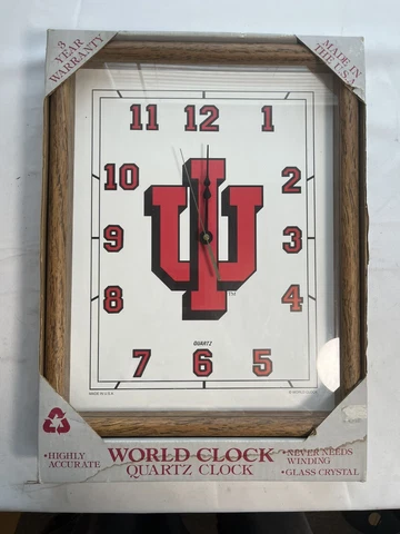 Vintage Indiana University IU Wall Oak Wood Clock Hoosiers Basketball NOS Cover