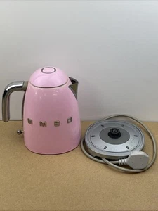 Pink Smeg KLF03SSUK 1,7 Liter Wasserkocher Pink FUNKTIONIERT NICHT ERSATZTEILE ODER REPARATUREN - Bild 1 von 16