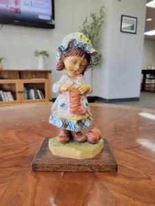 Anri-Sarah Kay Style - Italian Cast Resin Mold Helping Mother Knitting Stocking - Picture 1 of 24