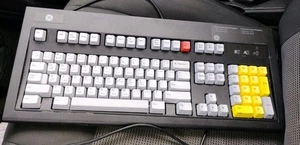 GE Unicomp Model M Mechanical Medical Keyboard Black Good Pre-owned Condition - Picture 1 of 3