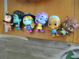 Set 6 Figuren Netflix 4" Monster Up Sammlung Super Monster Lot - Bild 1 von 4