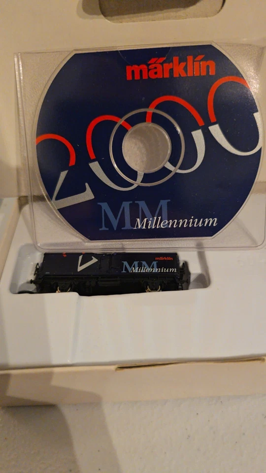 Märklin Z Scale Millennium 2000 Limited Edition Freight Car w/ CD – Rare... - Image 1 of 4