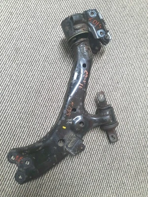 HONDA CR-V MK4 1.6 FRONT WISHBONE DRIVER SIDE 2016 - Image 1 of 4