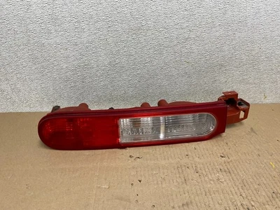 Luz trasera izquierda conductor Nissan Cube 2009-2011 R8215 DW Foto 1 de 4