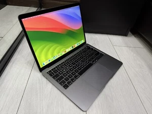 Apple MacBook Air Retina 13,3" 2019 - 256GB SSD 8GB Ram 1,6GHz Core i5 - Argento - Foto 1 di 16