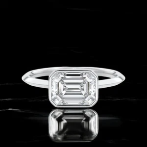 Alianza de boda con diamante talla esmeralda cultivada en laboratorio de 2,00 quilates certificado por IGI oro blanco de 14 k - Imagen 1 de 14