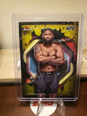 2024 Topps Finest UFC  Rare Curtis Blaydes #266 yellow Glitter 24/75 - Image 1 of 3