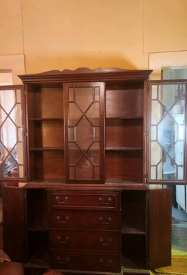 Armário de vidro ondulado antigo com gavetas e armários de armazenamento separados - Imagem 1 de 2