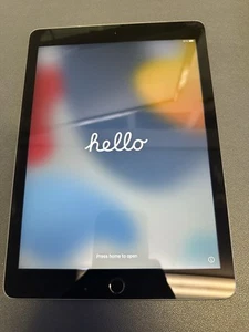 Apple iPad Air 2 128GB Wi-Fi 9.7in Silver 2nd Generation Model A1566 - Picture 1 of 9