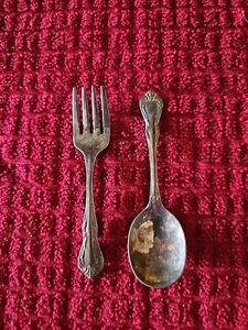 Vintage WM. A. ROGERS / ONEIDA LTD Silverplate Child Toddler Spoon & Fork Set - Picture 1 of 8
