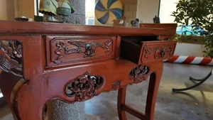 Consolle cinese in legno laccato rosso,due cassetti - Foto 1 di 5