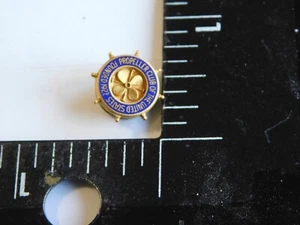 CLUB DE HÉLICES DE LOS ESTADOS UNIDOS FUNDADO 1927 PIN BARCO BARCOS RUEDA YATE - Imagen 1 de 2