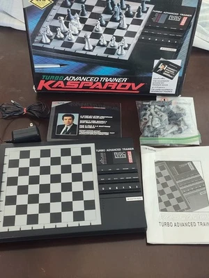 SAITEK Kasparov Advanced Trainer Electronic Chess 1998 Missing Pieces - Image 1 of 4