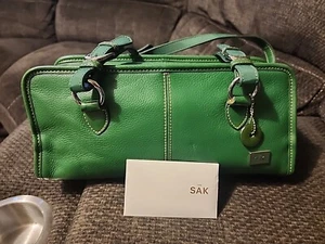 THE SAK HANDBAG GREEN LEATHER Y2K BAGUETTE SMALL LIGHTWEIGHT SHOULDER BAG SILVER - Picture 1 of 21