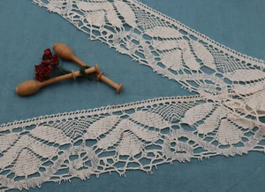 Antique French Bobbin Lace Trim Ribbon Linen Dentelle du Puy en Velay Vintage - Picture 1 of 8
