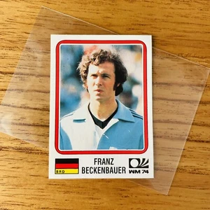 1974 Franz Beckenbauer #63 Germany World Cup Story Multi Language Panini - Picture 1 of 4