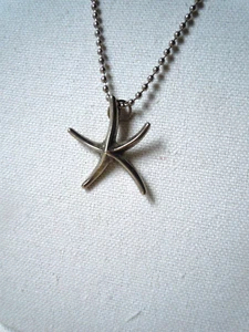Beach Necklaces Sand Dollar Starfish Lot Of 2 Silver Ocean Summer Vibes Jewelry - Picture 1 of 7