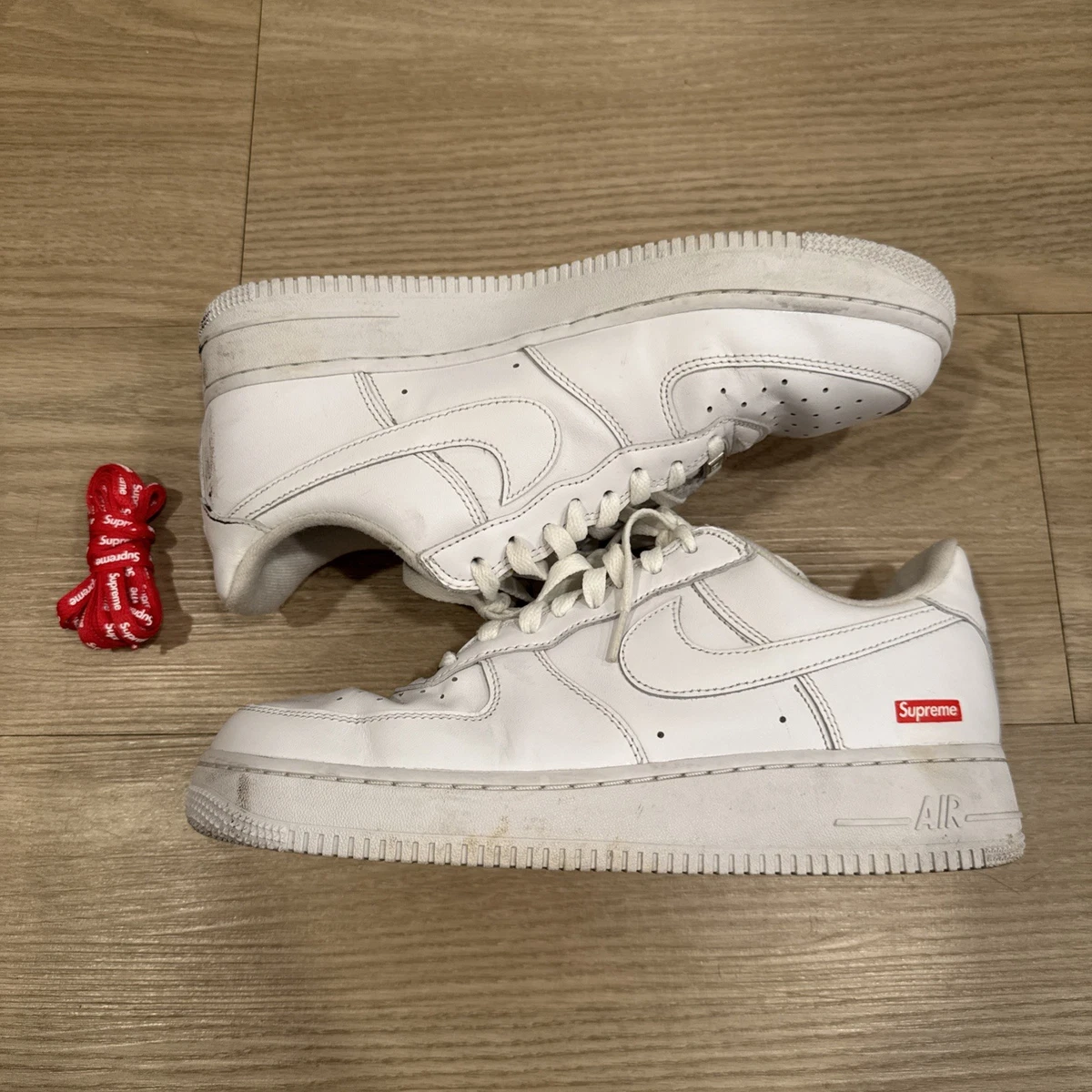 Preços baixos em Nike Air Force 1 Supreme White | eBay