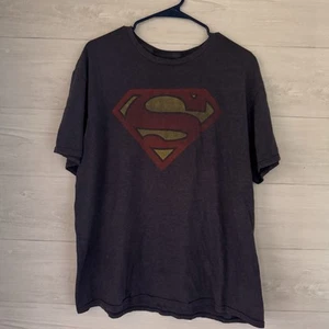 Superman Men's XL Classic Shield Logo Graphic Tee Shirt Soft Blue Cotton Blend - Picture 1 of 5