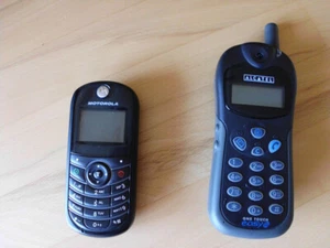 Alcatel One Touch Easy BE1 in schwarz und Motorola C139 - Bild 1 von 2