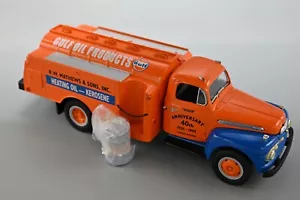 First Gear Gulf Oil Mathews 1951 Ford F-6 Fuel Tanker 18-1764 1:34 NEW - Picture 1 of 23