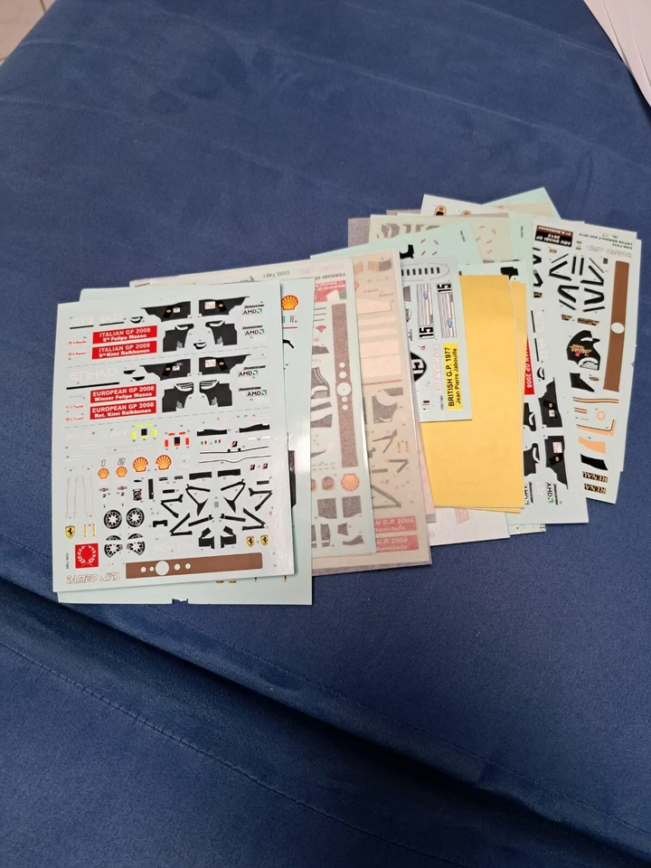 Tameo Kits 1/43 - Decalcomanie (LEGGERE DESCRIZIONE PER IL KIT APPARTENENTE) - Immagine 1 di 1