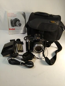 Kodak EasyShare P850 Digital Camera with Charger and accessories. Not tested. - Picture 1 of 11
