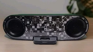 Sony RDH-SK8iP Graffiti Home Audio Docking Station - No Remote  - Picture 1 of 11