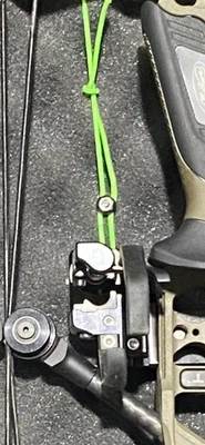 hamskea epsilon arrow rest RH barely used bought in July make an offer! - Image 1 of 2