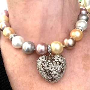 IMPORTANTE COLLANA CUORE ELEMENTI ARGENTO 925 RICOPERTI ZIRCONI PERLE DI BIGIOTT - Foto 1 di 14