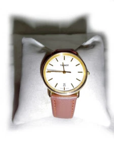 Elegant Wristwatch by Tissot - Picture 1 of 5