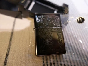 ZIPPO VENETIAN MIDNIGHT CHROME LIGHTER 1992 - Picture 1 of 10