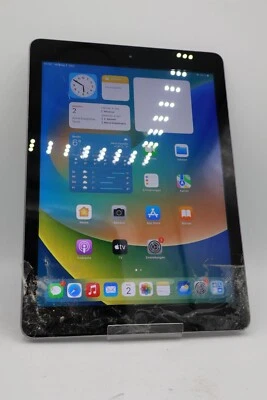 Apple iPad 5.Gen WiFi A1822 Space Grau 128GB Displayschaden #5063 - Bild 1 von 4
