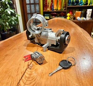 2009 - 2015 Chevy Traverse GMC Acadia Ignition Switch With Key & Door Lock OEM - Picture 1 of 6