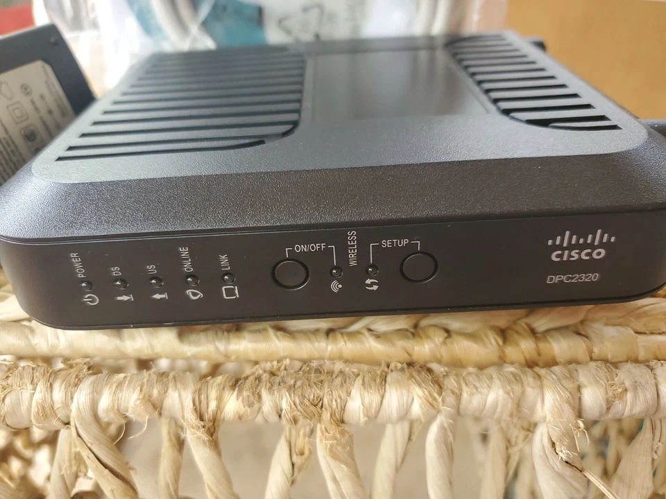 CISCO DPC2320 Cable Modem Wireless Router 802.11n Gateway READ DESCRIPTION - Image 1 of 4