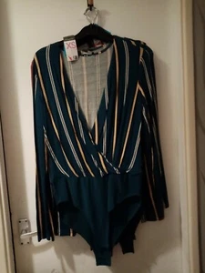 Grün gestreifter Body Anzug - Primark - Bild 1 von 2