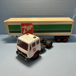 Vintage Matchbox Super Kings 7UP K-17 Trailer & K-135/125-9 Cab C367 - Picture 1 of 11