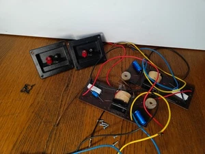 Wharfedale Linton 25i Speaker Terminals + 2-Way Crossovers Genuine Vintage Pair - Picture 1 of 8