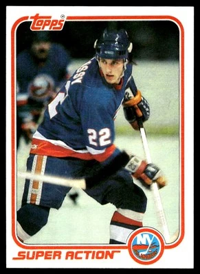 1981-82 Topps #E125 Mike Bossy New York Islanders Hockey Card - Image 1 of 2