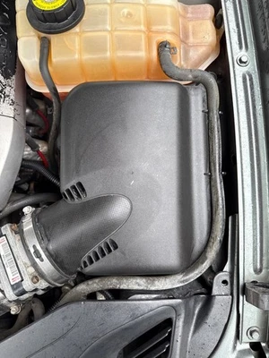 Holden 2004 VY SS LS1 AWD Air Filter Box - image 1 of 4