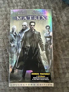 New The Matrix VHS 1999 Collectors Edition 26 min Bonus Footage -Factory Sealed- - Imagen 1 de 3
