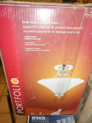 Portfolio 111925 Lámpara de techo semi empotrada - Nueva Foto 1 de 4