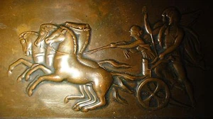 ANTIKE MESSING HOLZ & KUPFER ZIGARETTENBOX EUROPIAN - HELLENISTISCHE MOTIVE PFERDE - Bild 1 von 12