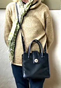 RADLEY - CUTE LITTLE SHOULDER BAG / TOTE - JET BLACK REAL LEATHER - FREE POST - Picture 1 of 15